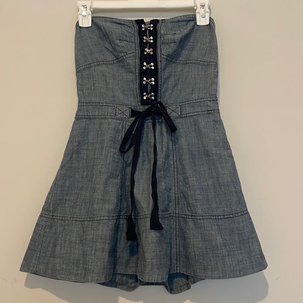 Cute little Juicy Couture dress 👗 underwear buttom and adjustable front clasps